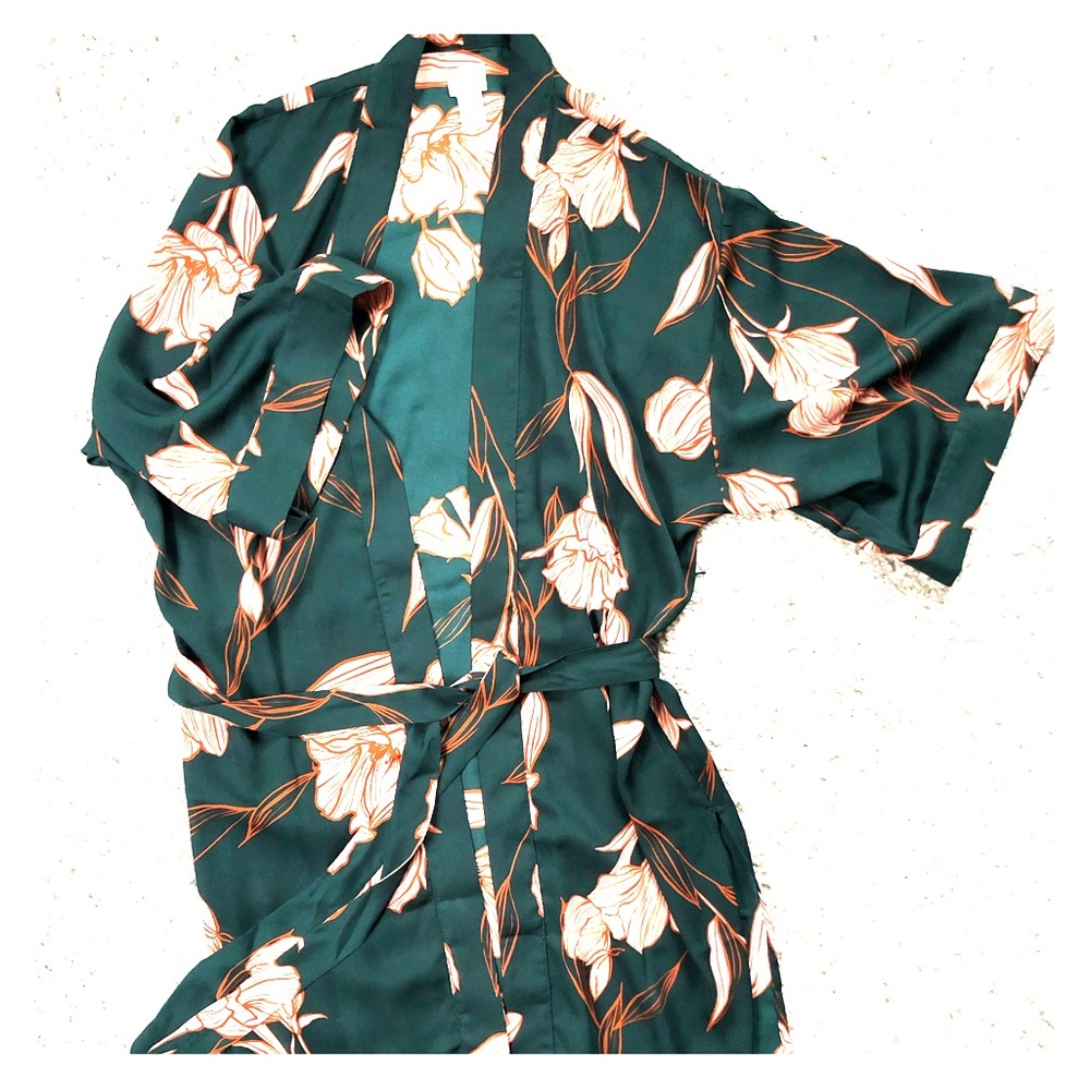 Green and pink kimono
